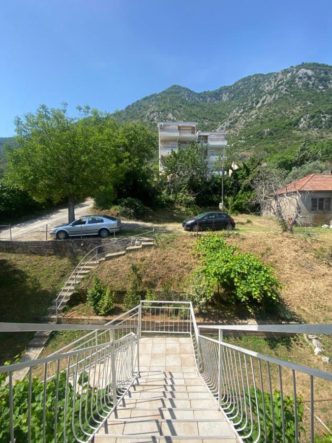 Apartments Djuricic Kotor Exterior photo