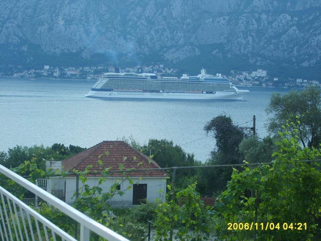 Apartments Djuricic Kotor Exterior photo